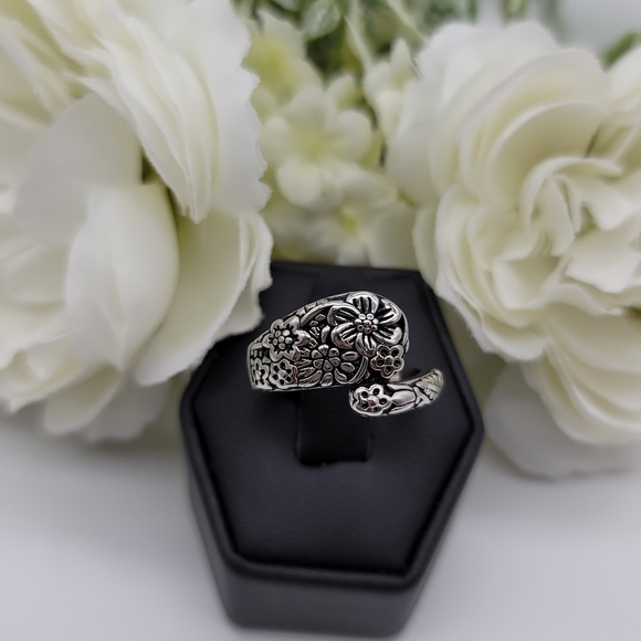 ❤️ FLORAL SPOON RING - Picture 8 of 8